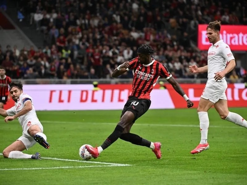 Soi kèo Ac Milan vs Fiorentina vòng 7 giải Serie A 2 soi-keo-ac-milan-vs-fiorentina-1h45-20-10-7